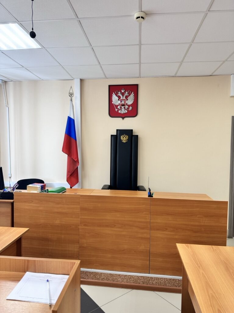 Шестой кассационный суд общей юрисдикции рассмотрел кассационную жалобу в интересах Доверителя на приговор и апелляционное определение, которыми Доверитель был осужден по п. «а» ч. 2 ст. 231 УК РФ, ч. 3 ст. 30 пп. «а, г» ч. 4 ст. 228.1 УК РФ